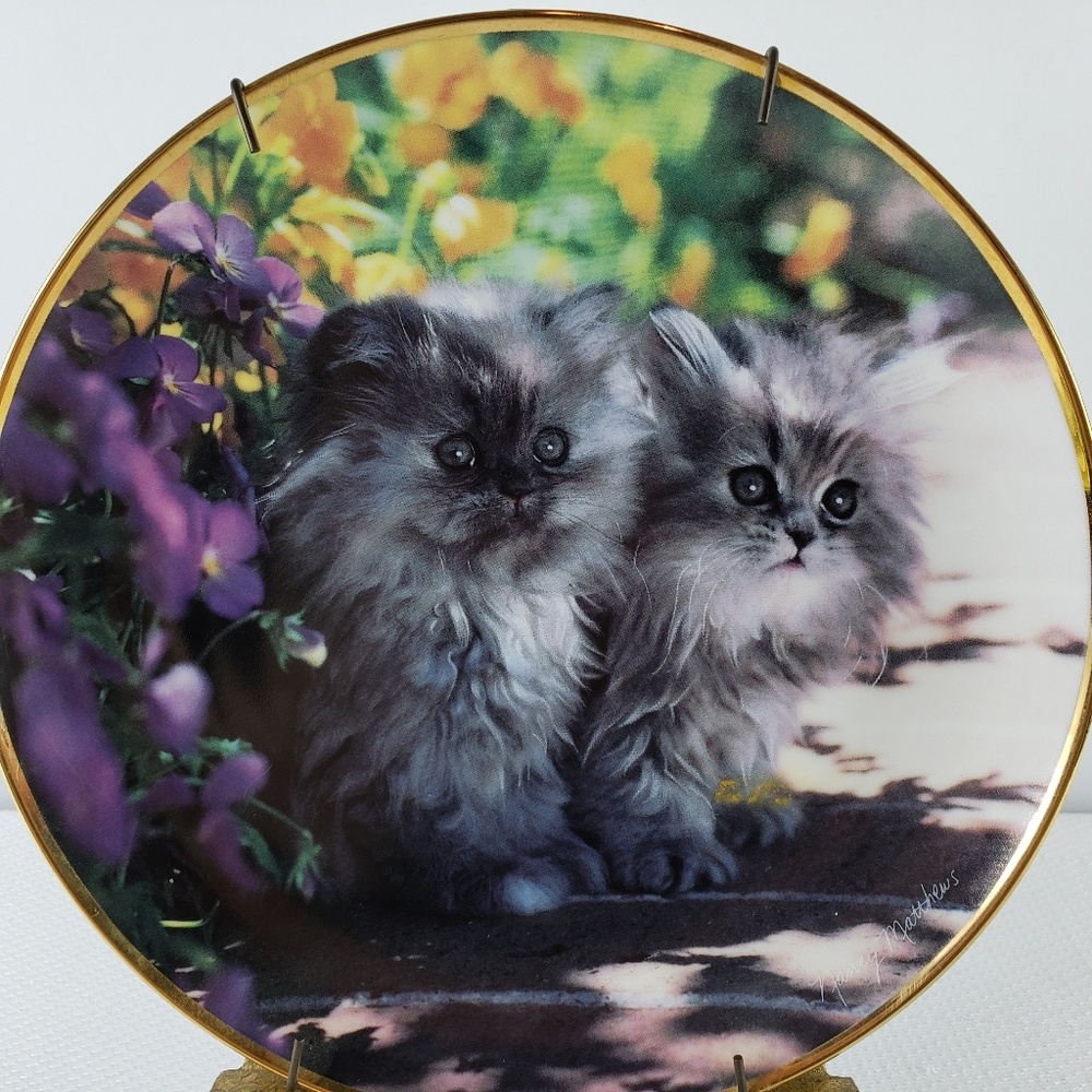 Franklin Sitting Pretty 
Limited Edition Cat Plate